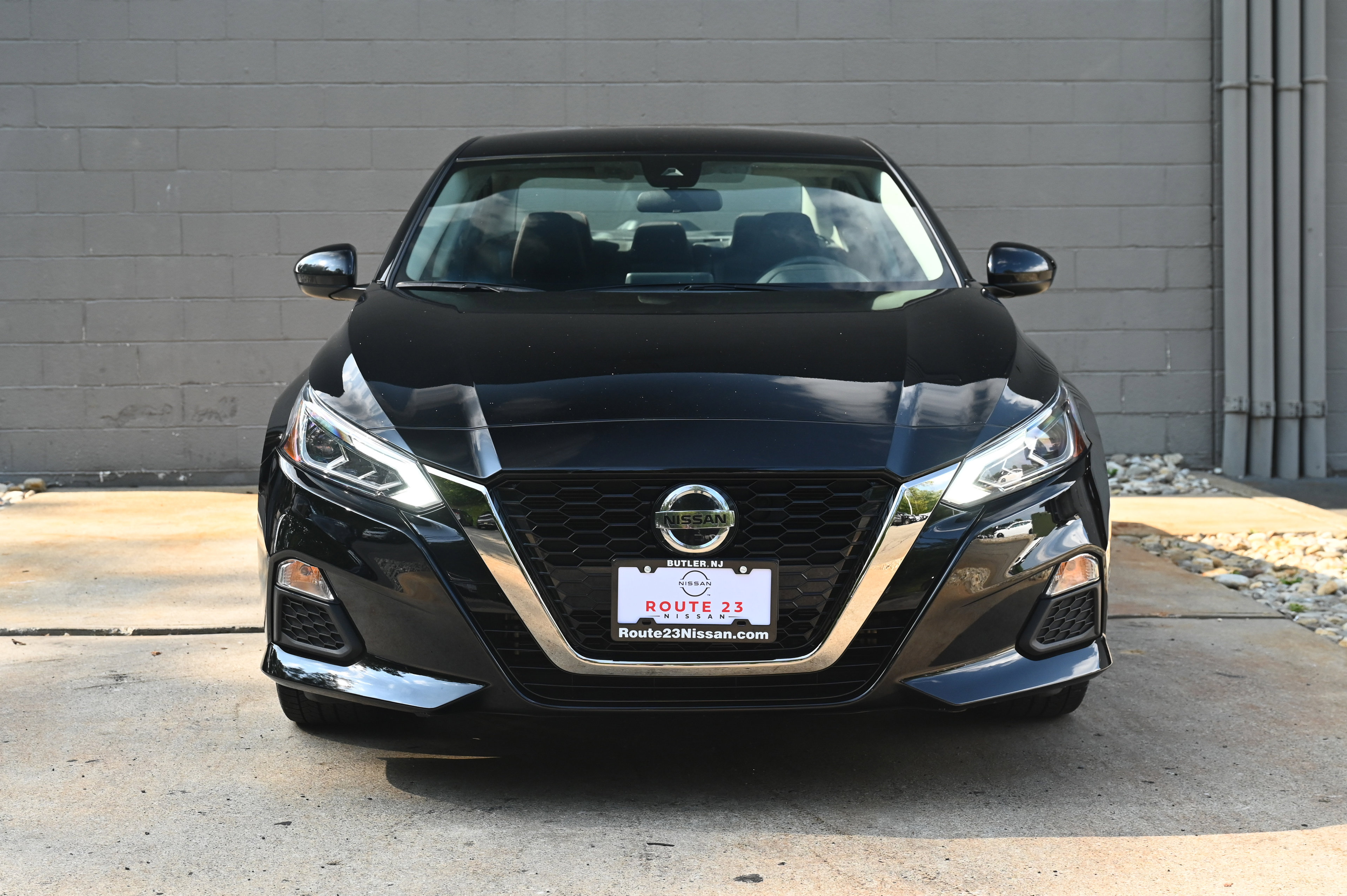 2022 Nissan Altima 2.5 SR photo 2