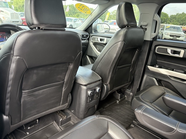 2022 Ford Explorer XLT photo 17