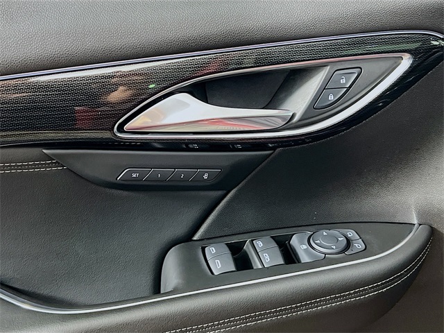 2023 Buick Envision Essence photo 9