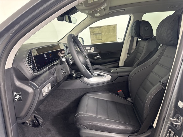 2026 Mercedes Benz GLS 450 4MATIC photo 10