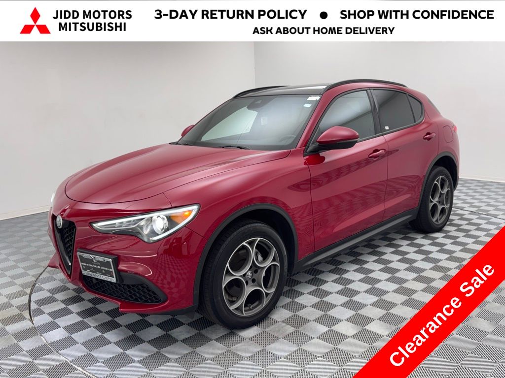 2022 Alfa Romeo Stelvio Base's photo
