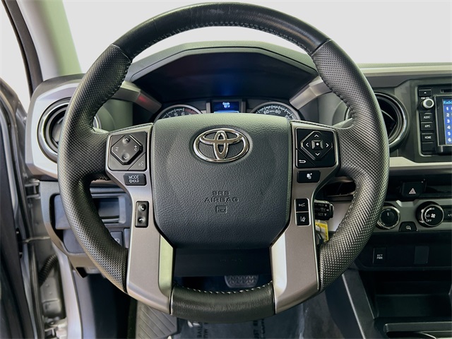 2018 Toyota Tacoma TRD Off-Road photo 13