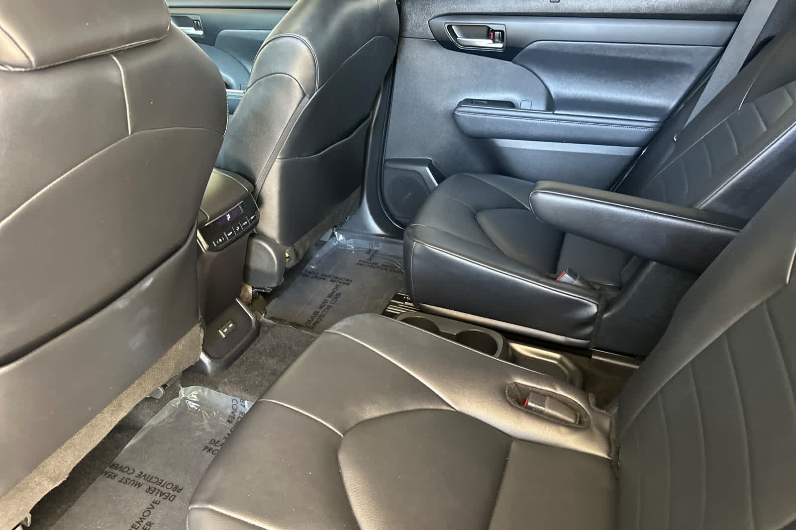 2024 Toyota Highlander XLE photo 4