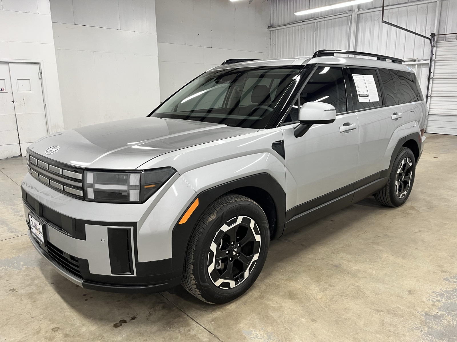 2025 Hyundai Santa Fe SEL photo 2