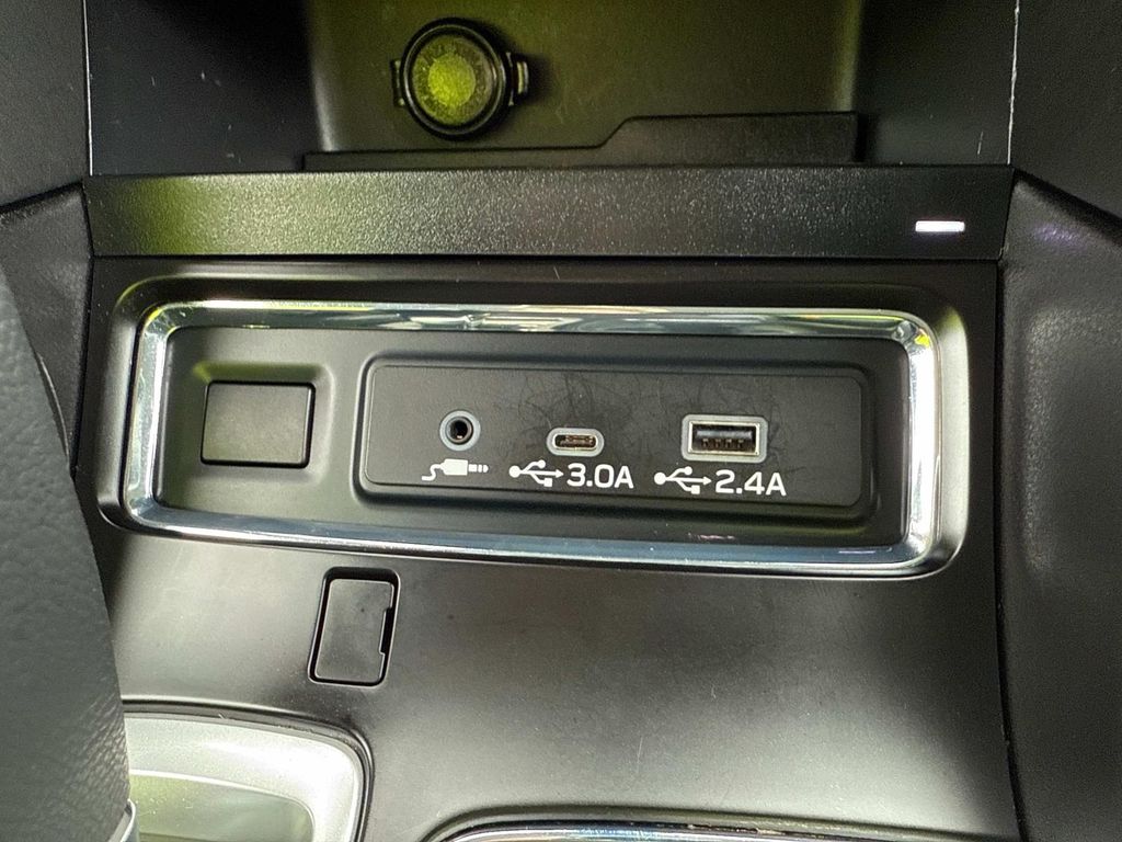 2024 Subaru Ascent Onyx Edition photo 25
