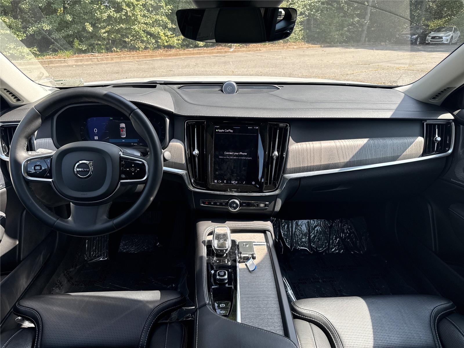 2023 Volvo S90 Ultimate photo 10