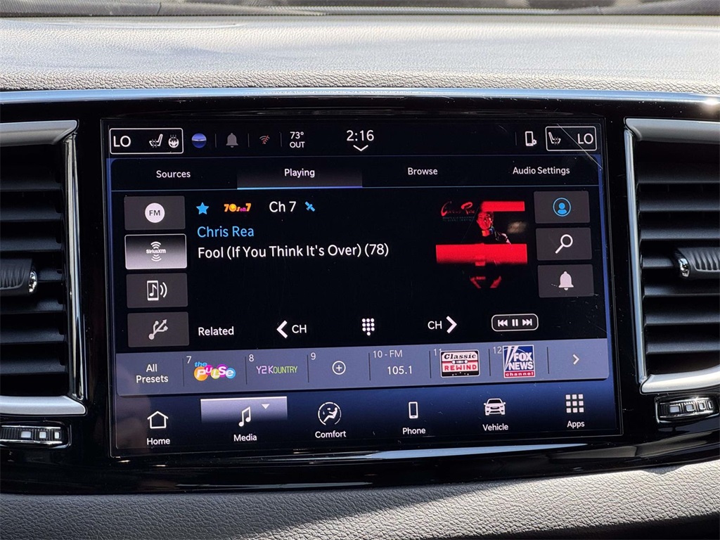 2025 Chrysler Voyager LX photo 3