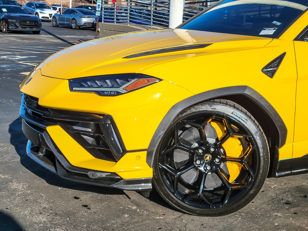 2023 LAMBORGHINI URUS - Image 1