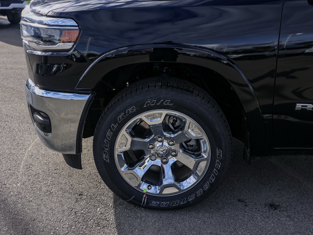 New 2026 Diamond Black Crystal Pearl-Coat Exterior Paint RAM Big Horn/Lone Star image 10