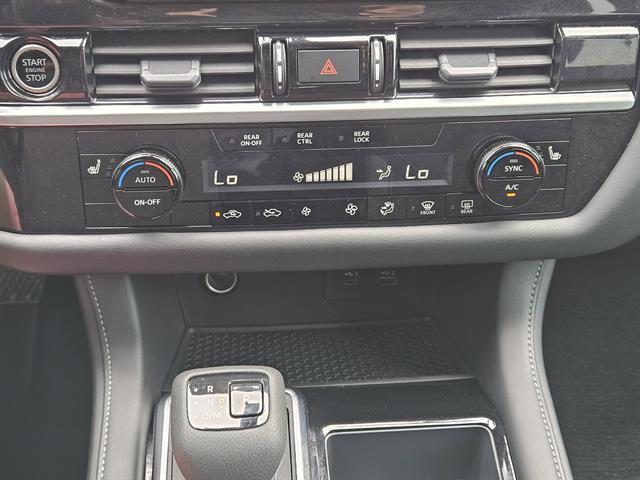 2024 Nissan Pathfinder SV photo 12
