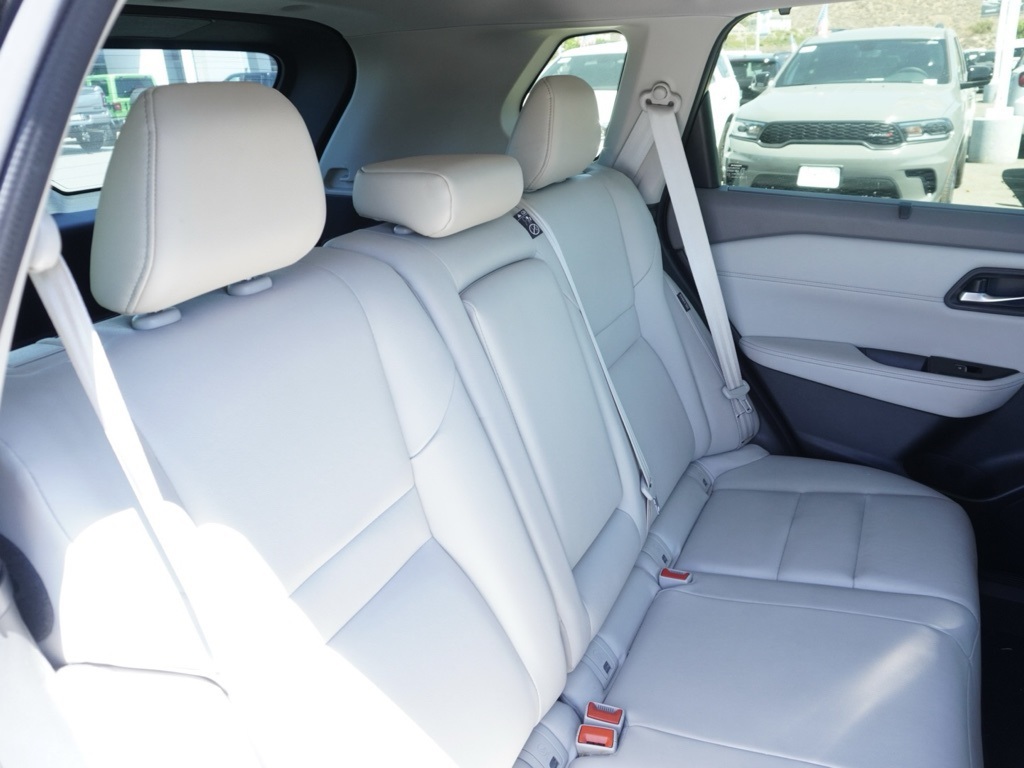 2023 Nissan Rogue SL photo 26