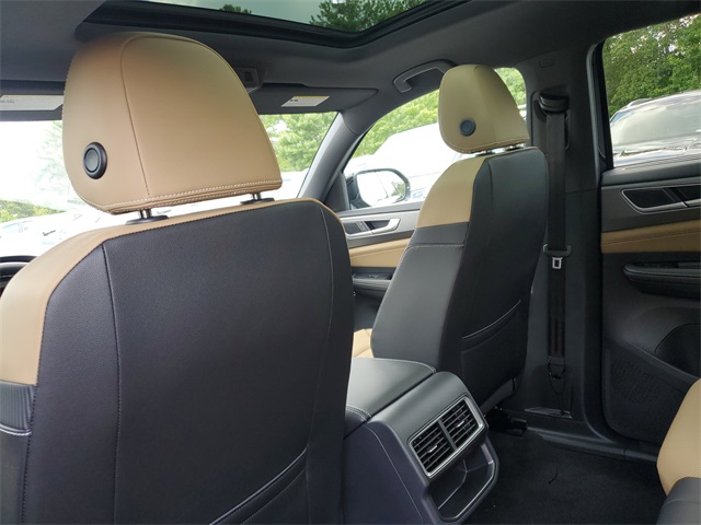 2026 Volkswagen Atlas Cross Sport SE Technology photo 9