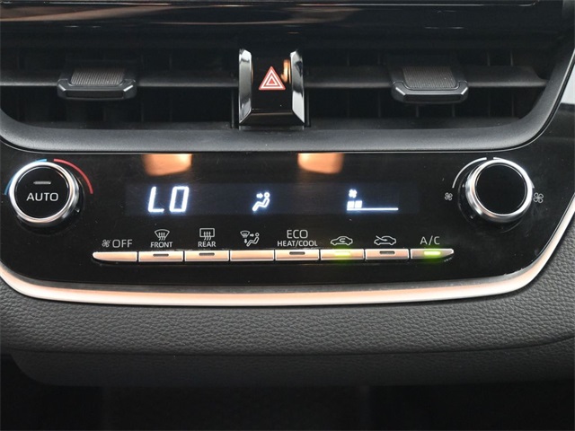 2022 Toyota Corolla LE photo 4