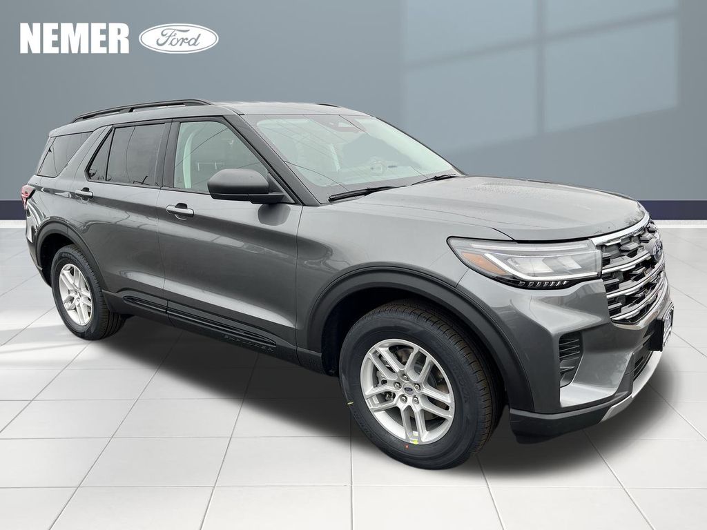 2026 Ford Explorer Active's photo