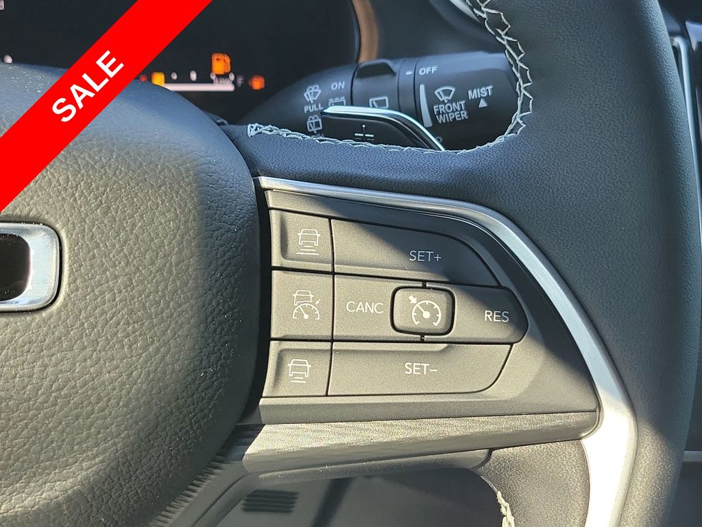 2025 Jeep Grand Cherokee Laredo Altitude photo 35