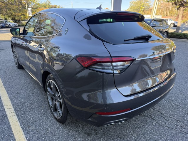 2023 Maserati Levante Base GT photo 4