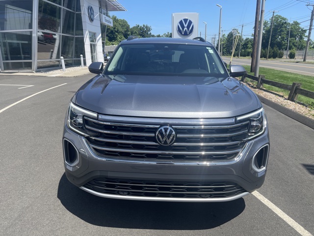 2024 Volkswagen Atlas SE Technology photo 2