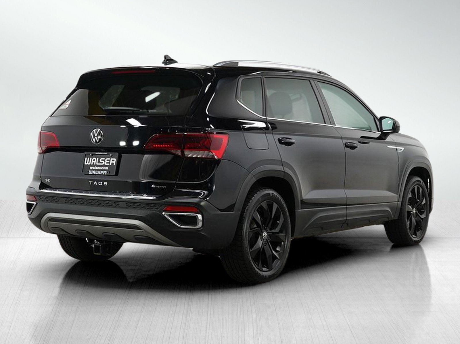 2022 Volkswagen Taos SE photo 4