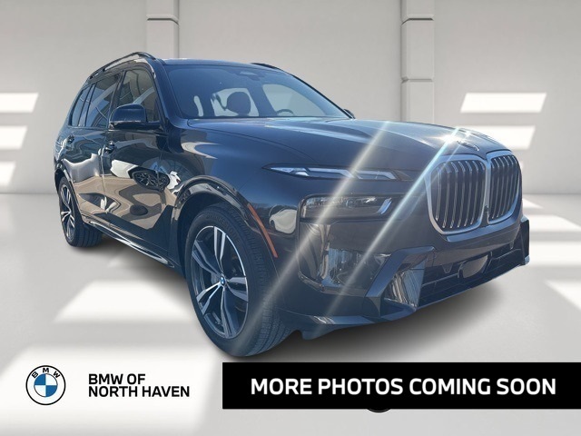 2023 BMW X7 40i's photo