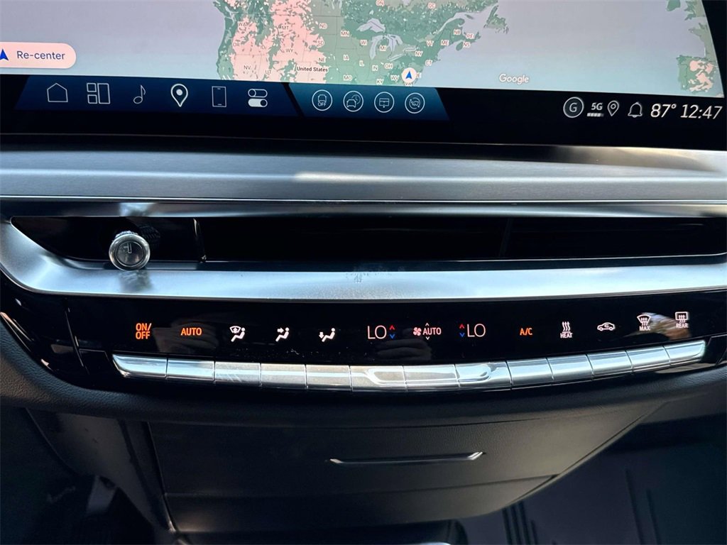 2026 Cadillac Lyriq Luxury photo 11