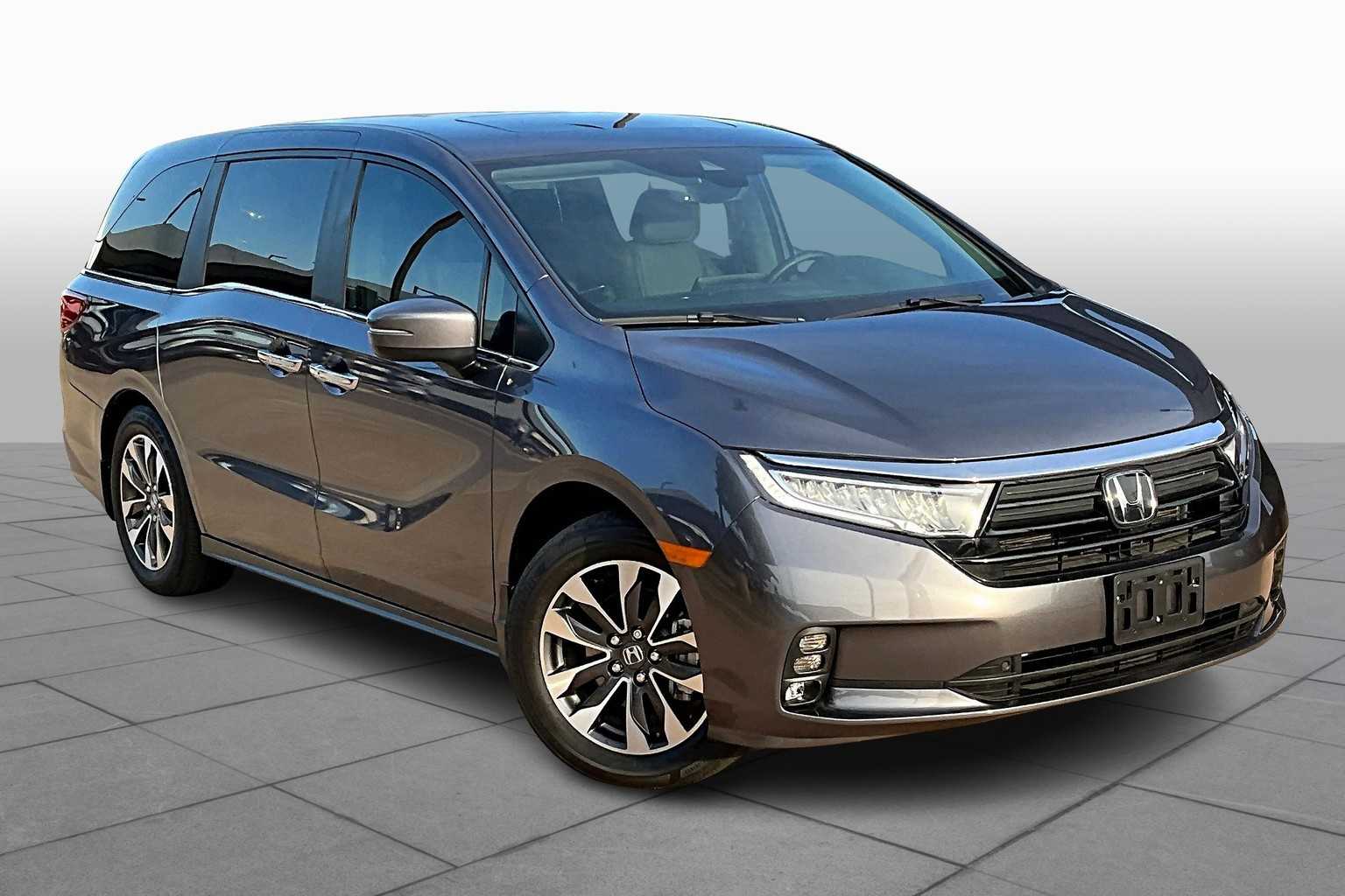 2024 Honda Odyssey EX-L photo 2