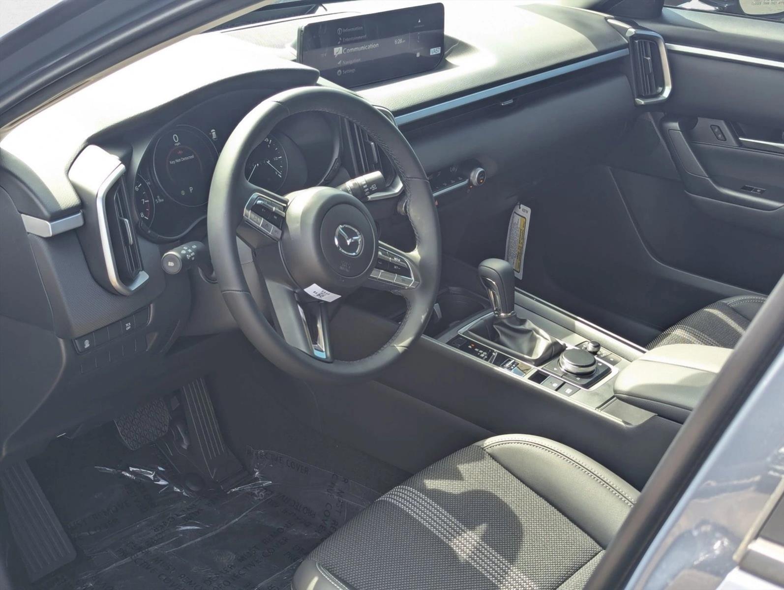 2025 Mazda CX-50 2.5 Select photo 3