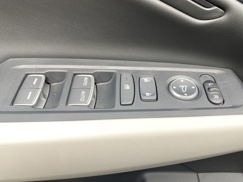 2025 Honda Accord SE photo 26