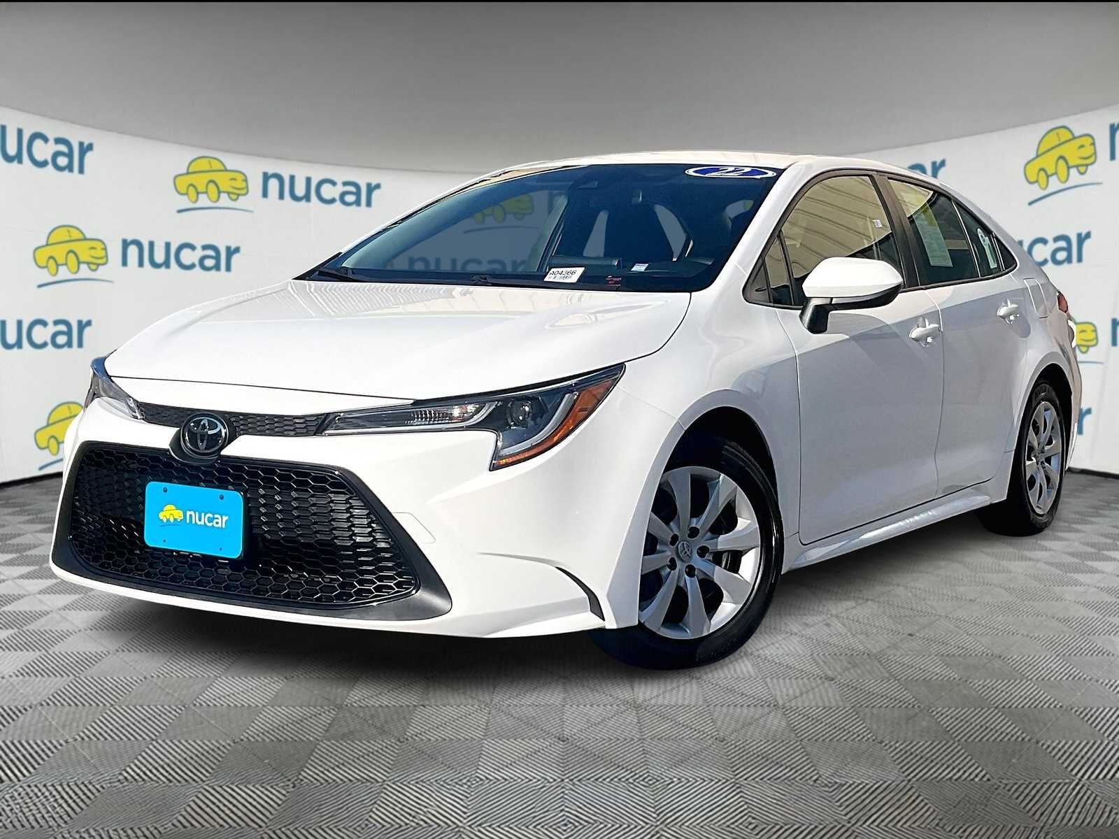 2022 Toyota Corolla LE photo 3