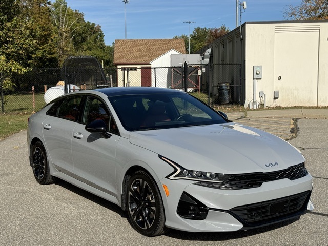 2023 Kia K5 GT-Line photo 3