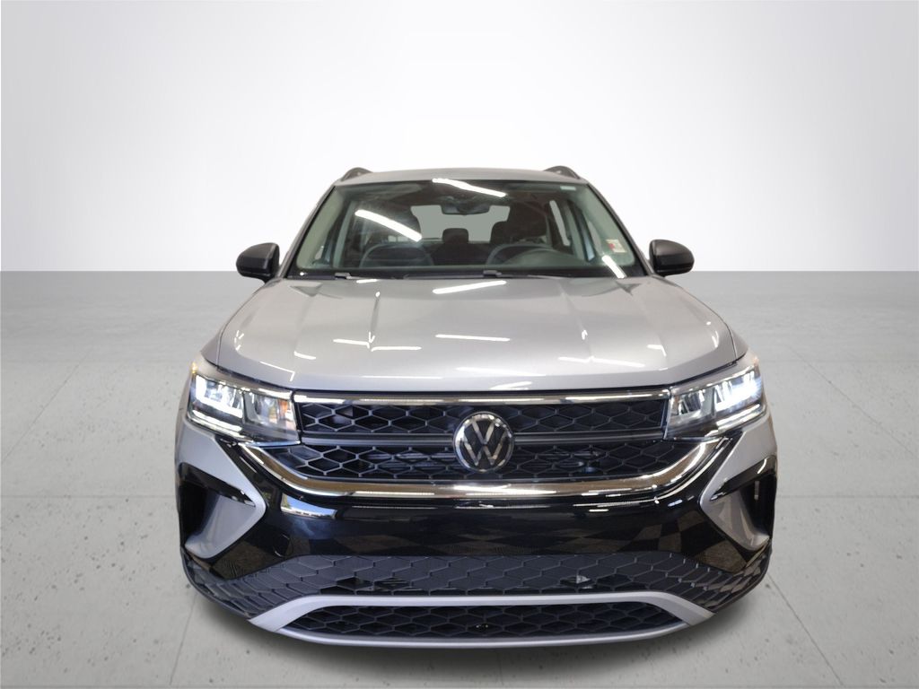 2024 Volkswagen Taos S photo 3