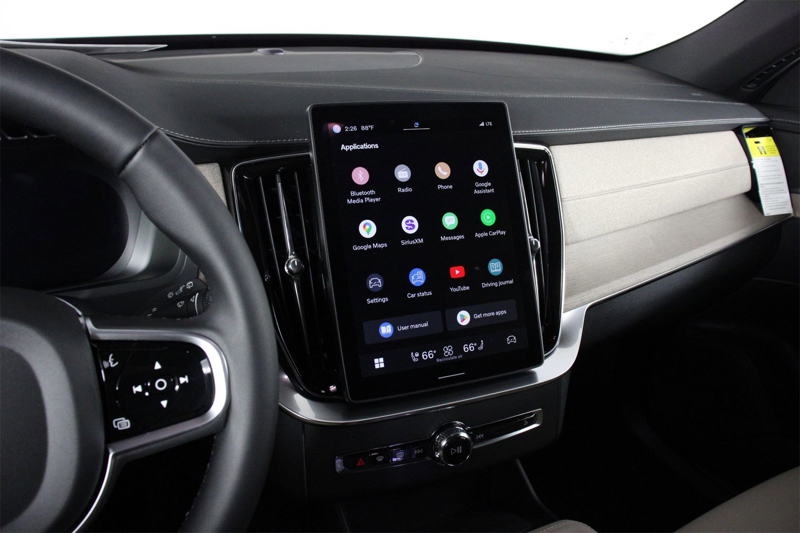 2025 Volvo XC90 B5 Plus photo 6