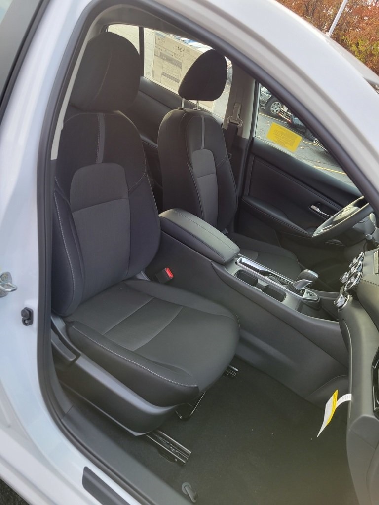 2025 Nissan Sentra SV photo 16