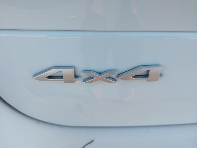 2025 Jeep Grand Cherokee Overland photo 18