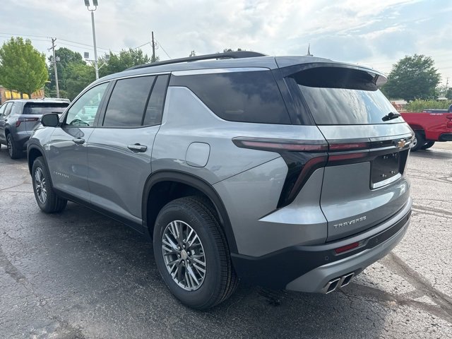 2025 Chevrolet Traverse photo 4