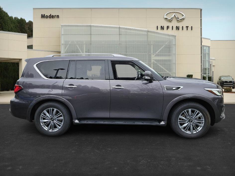 2024 Infiniti QX80 Luxe photo 3