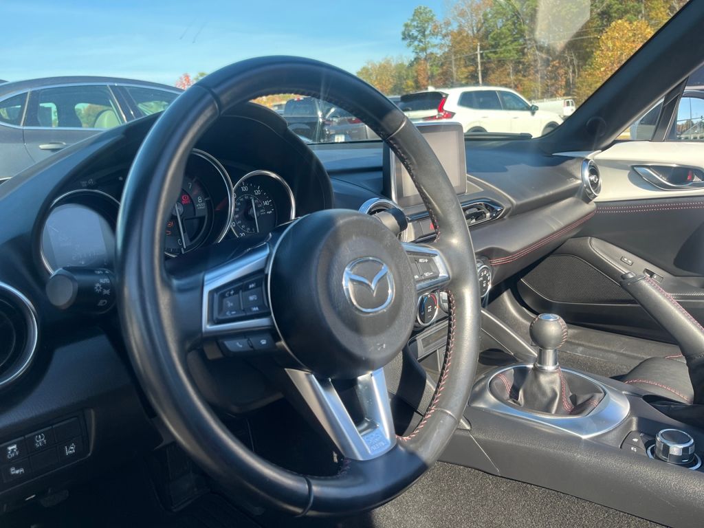 2016 Mazda MX-5 Miata Miata Grand Touring photo 3