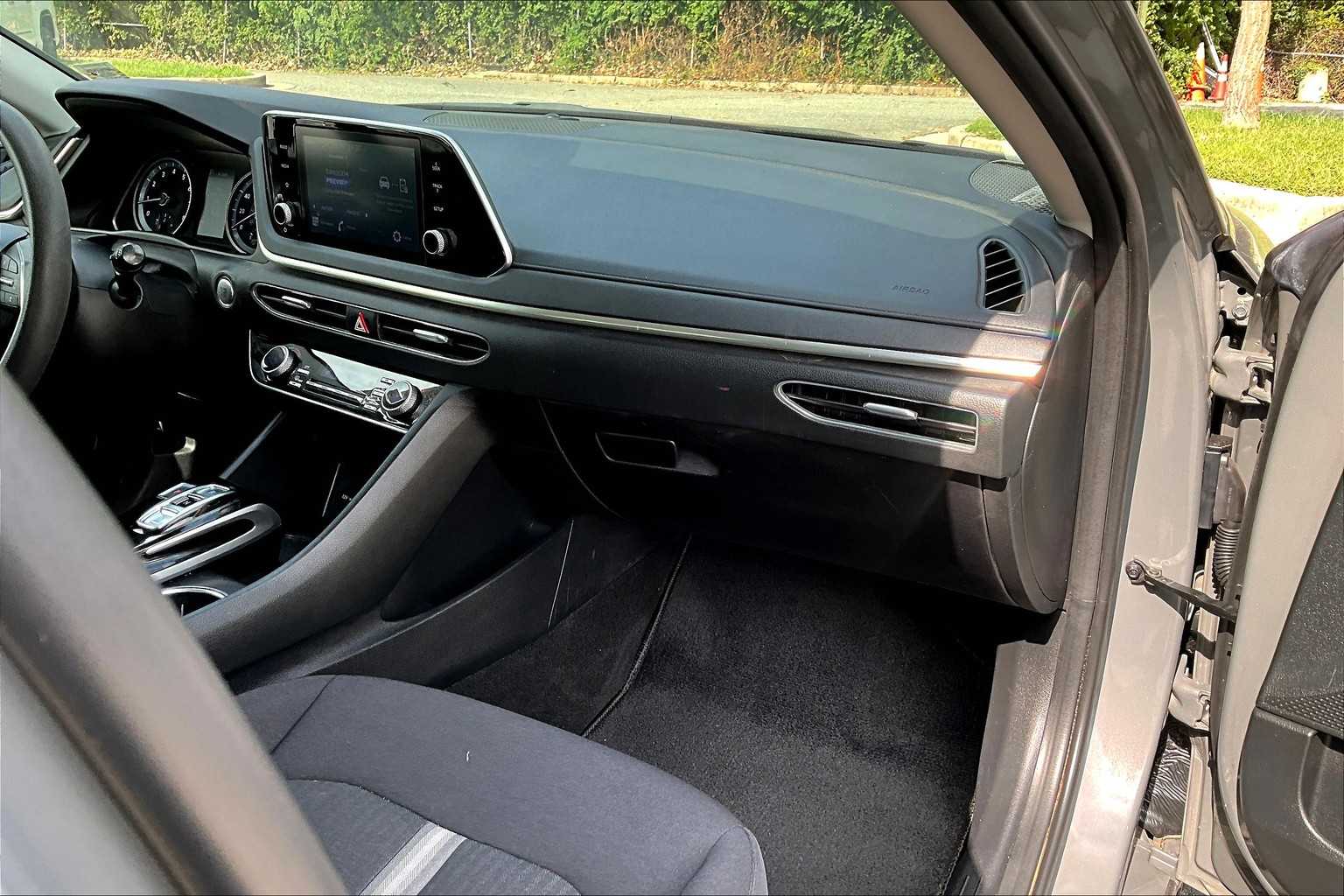 2022 Hyundai Sonata SEL photo 17