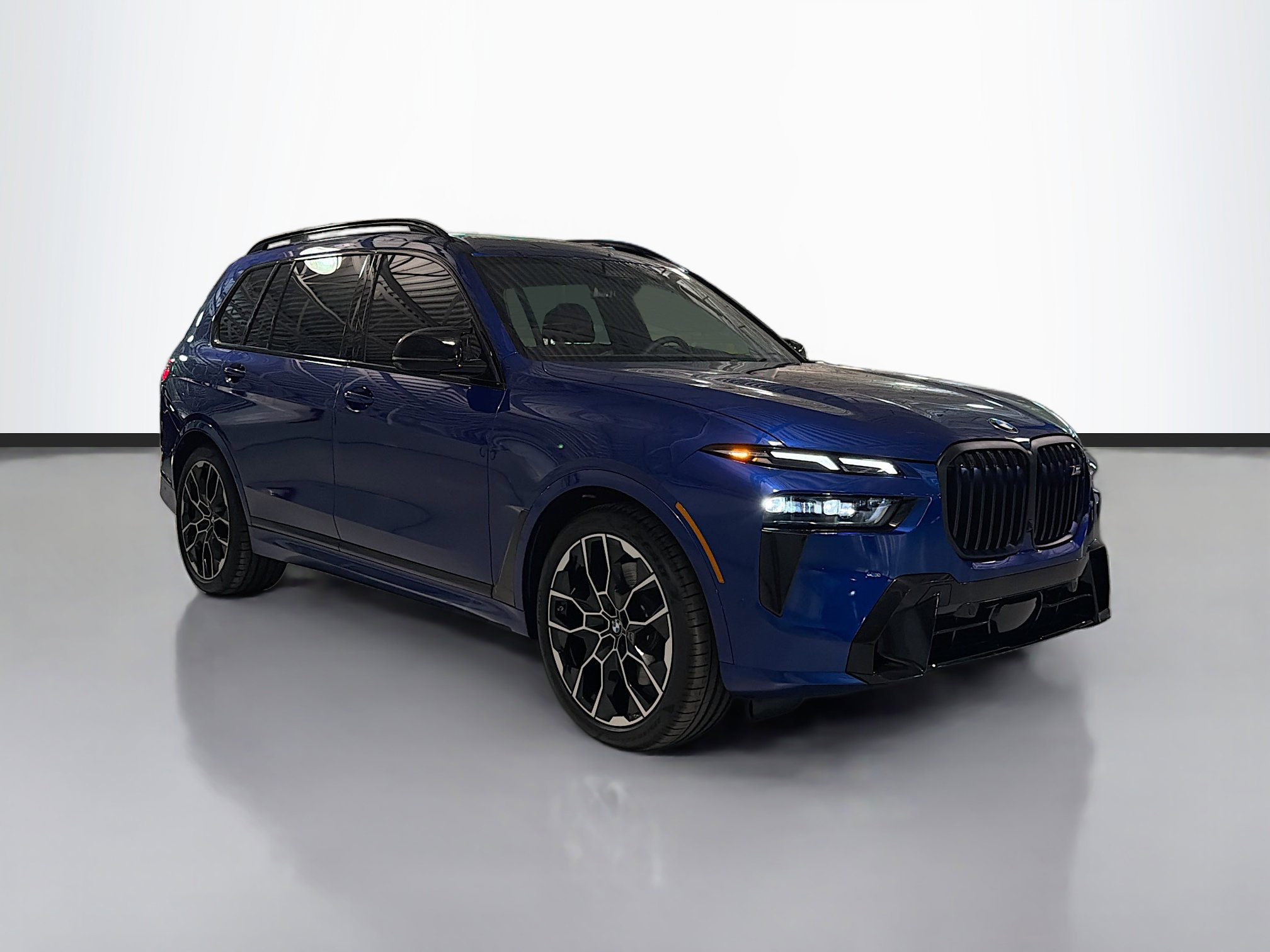 2026 BMW X7 M60i's photo