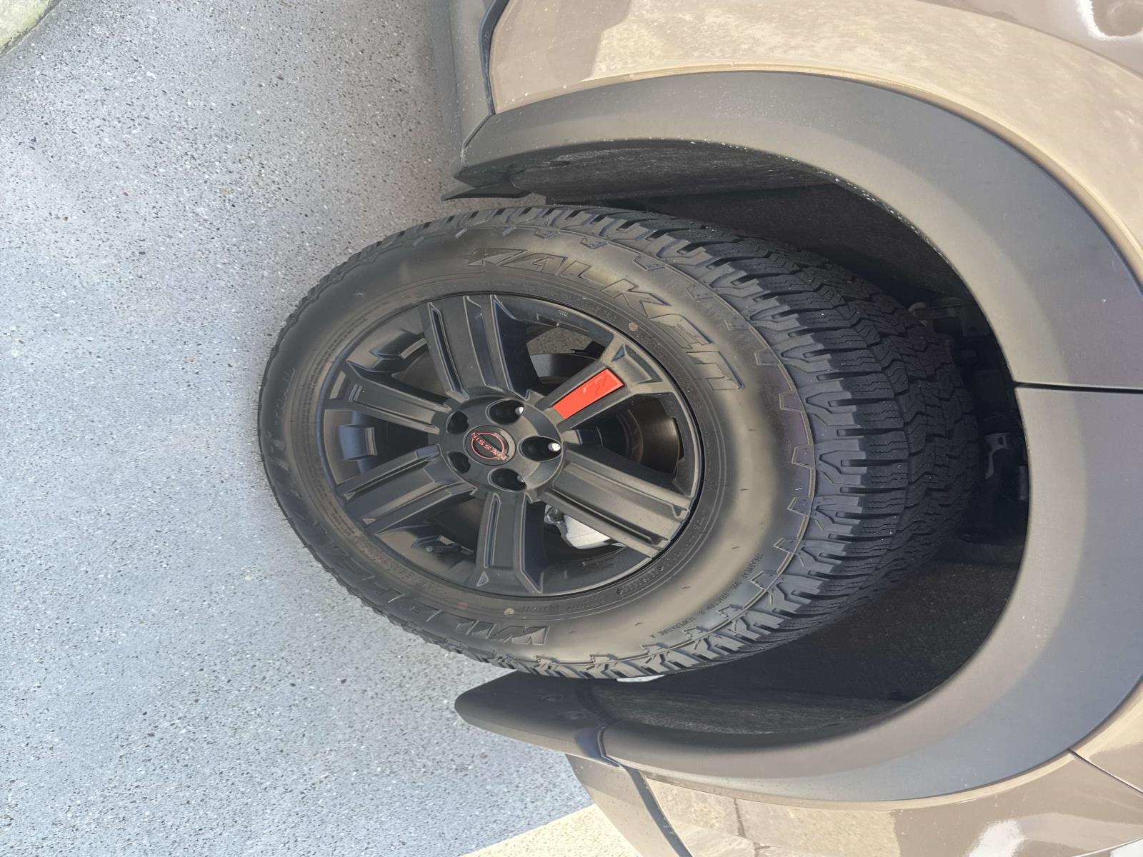 2025 Nissan Rogue SV photo 3