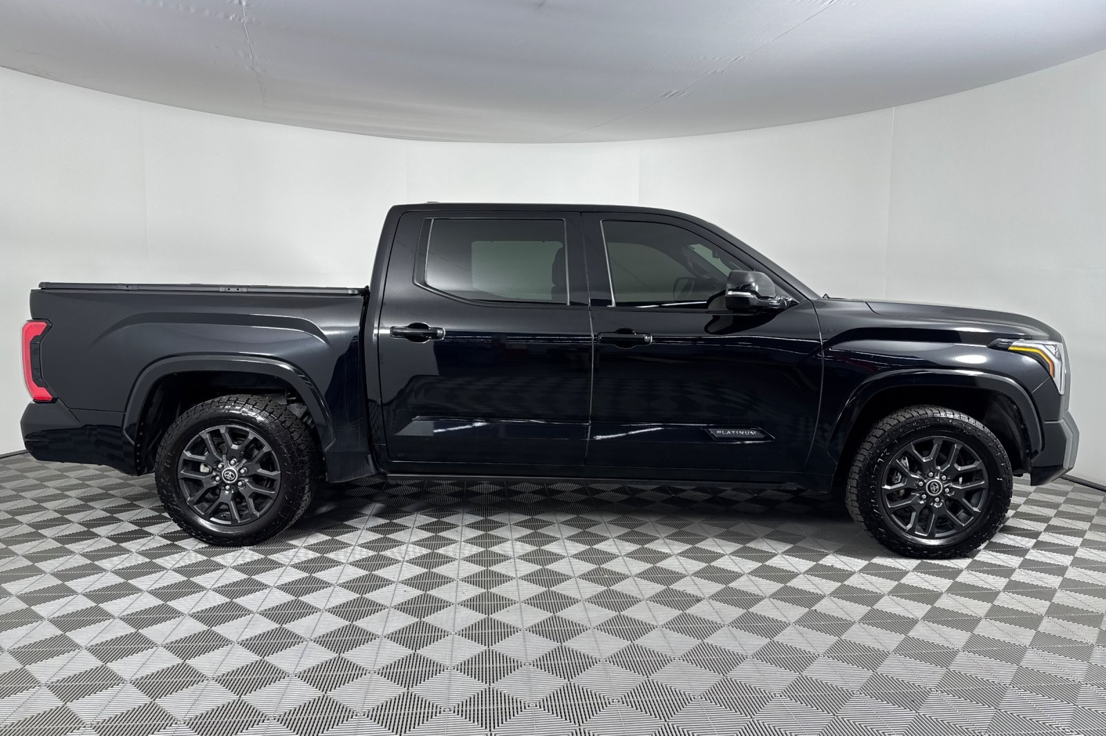 2022 Toyota Tundra Platinum photo 3