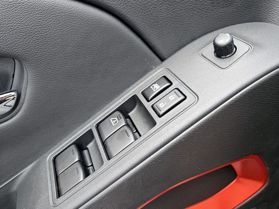 2025 Nissan Frontier Crew Cab PRO-X photo 28