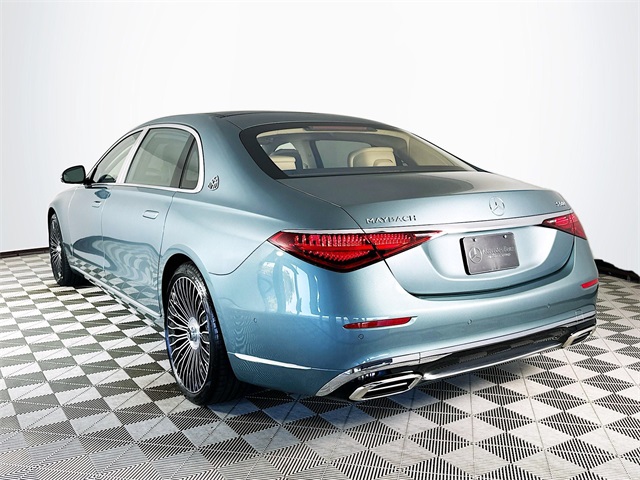 2025 Mercedes Benz S Maybach 450 580 photo 3