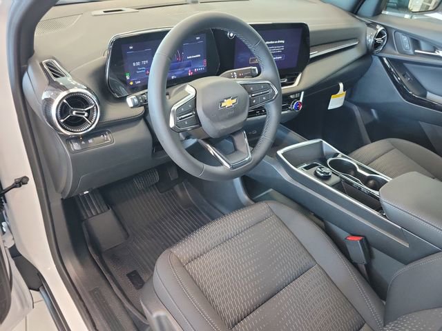 2026 Chevrolet Equinox LT photo 2