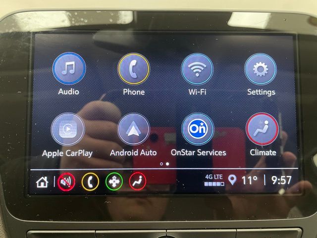 2024 Chevrolet Malibu 1LT photo 3