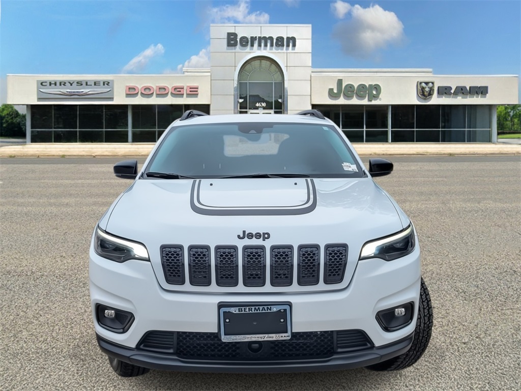 2022 Jeep Cherokee Latitude photo 2