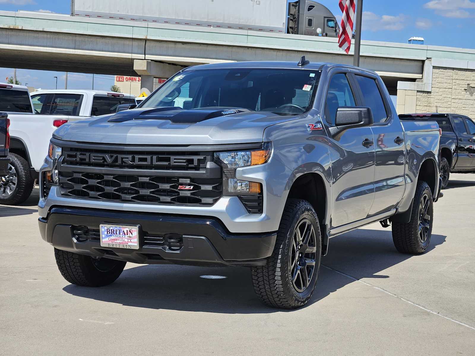 2025 Chevrolet Silverado 1500 Custom Trail Boss photo 3