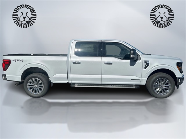 2025 Ford F-150 XLT photo 2