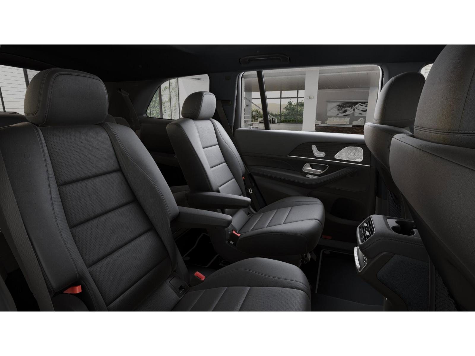 2025 Mercedes Benz GLS 450 4MATIC photo 5
