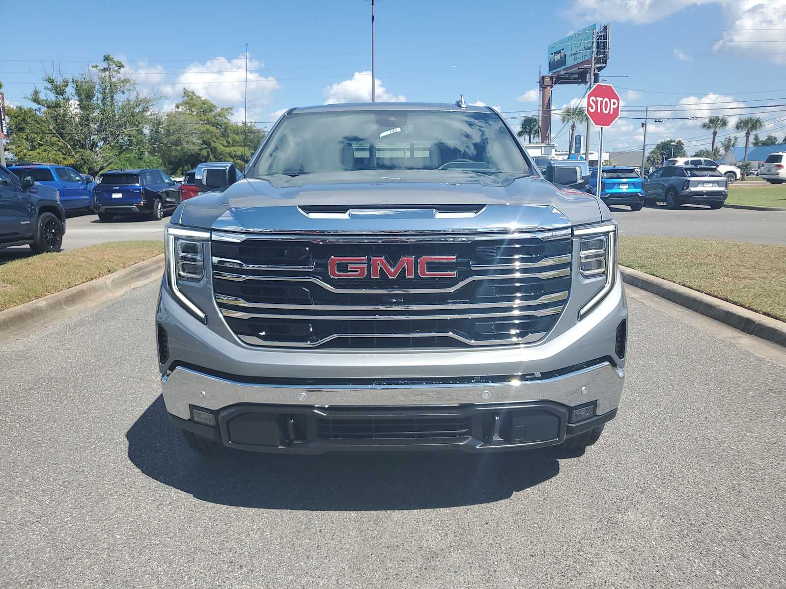 2026 Gmc Sierra 1500 SLT photo 9