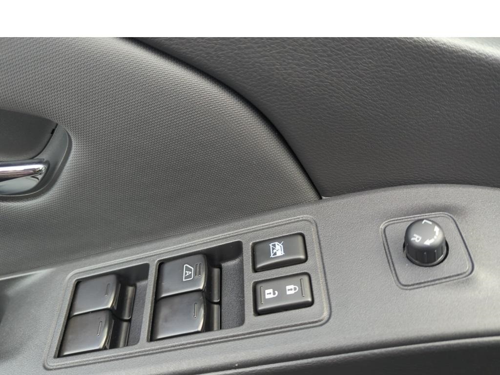 2023 Nissan Frontier PRO-4X photo 10